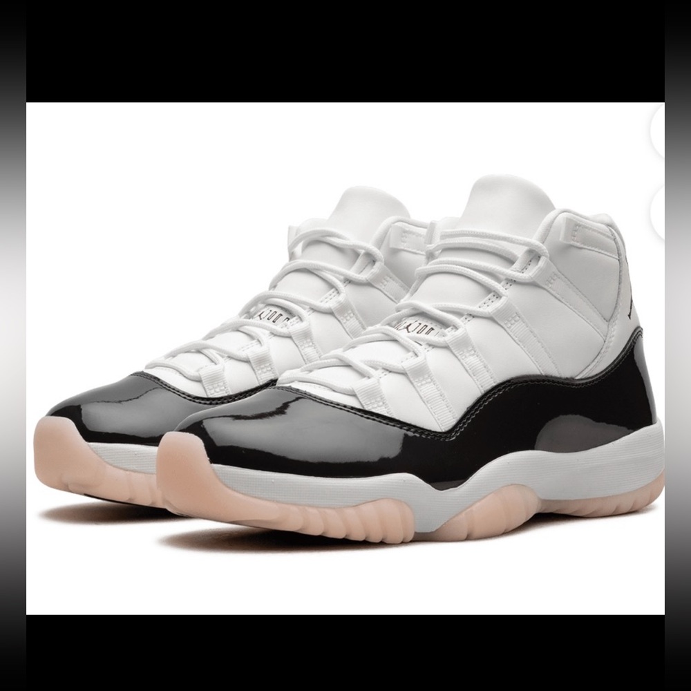 Air Jordan 11 Retro Neapolitan Women’s Sail Velvet Brown Women’s size 6 new